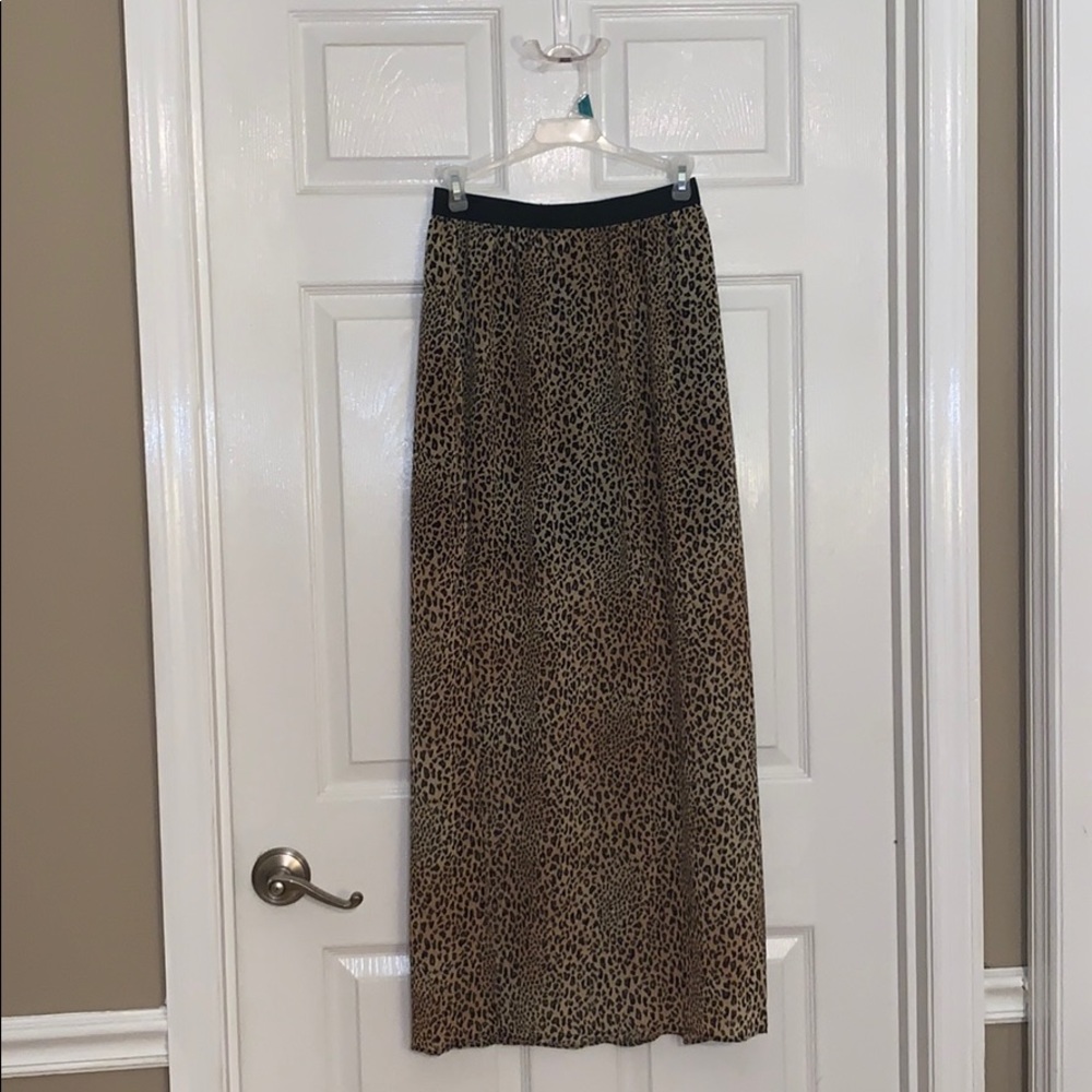 H&M Leopard long skirt